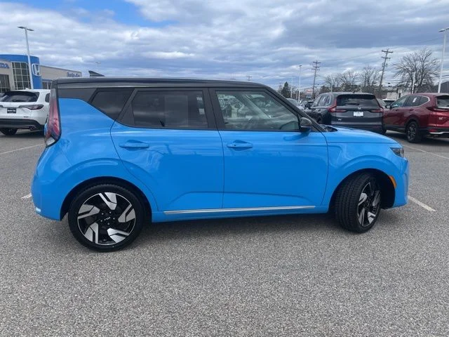 Used 2024 Surf Blue Kia GT-Line image 8