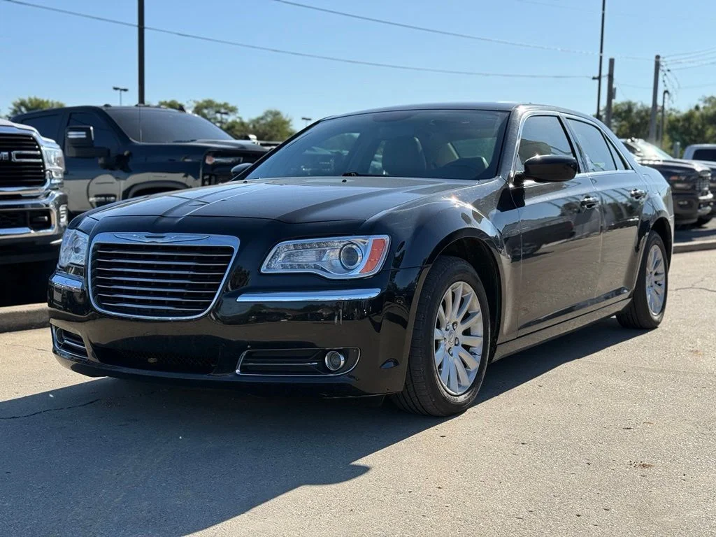 Used 2014 Chrysler 300 Base with VIN 2C3CCAAG3EH200240 for sale in Crestwood, KY