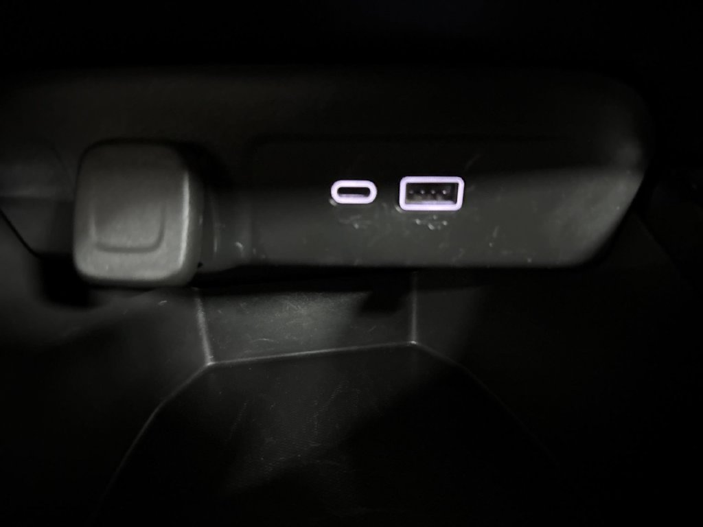 Used 2025 Sterling Gray Metallic Chevrolet LT image 28