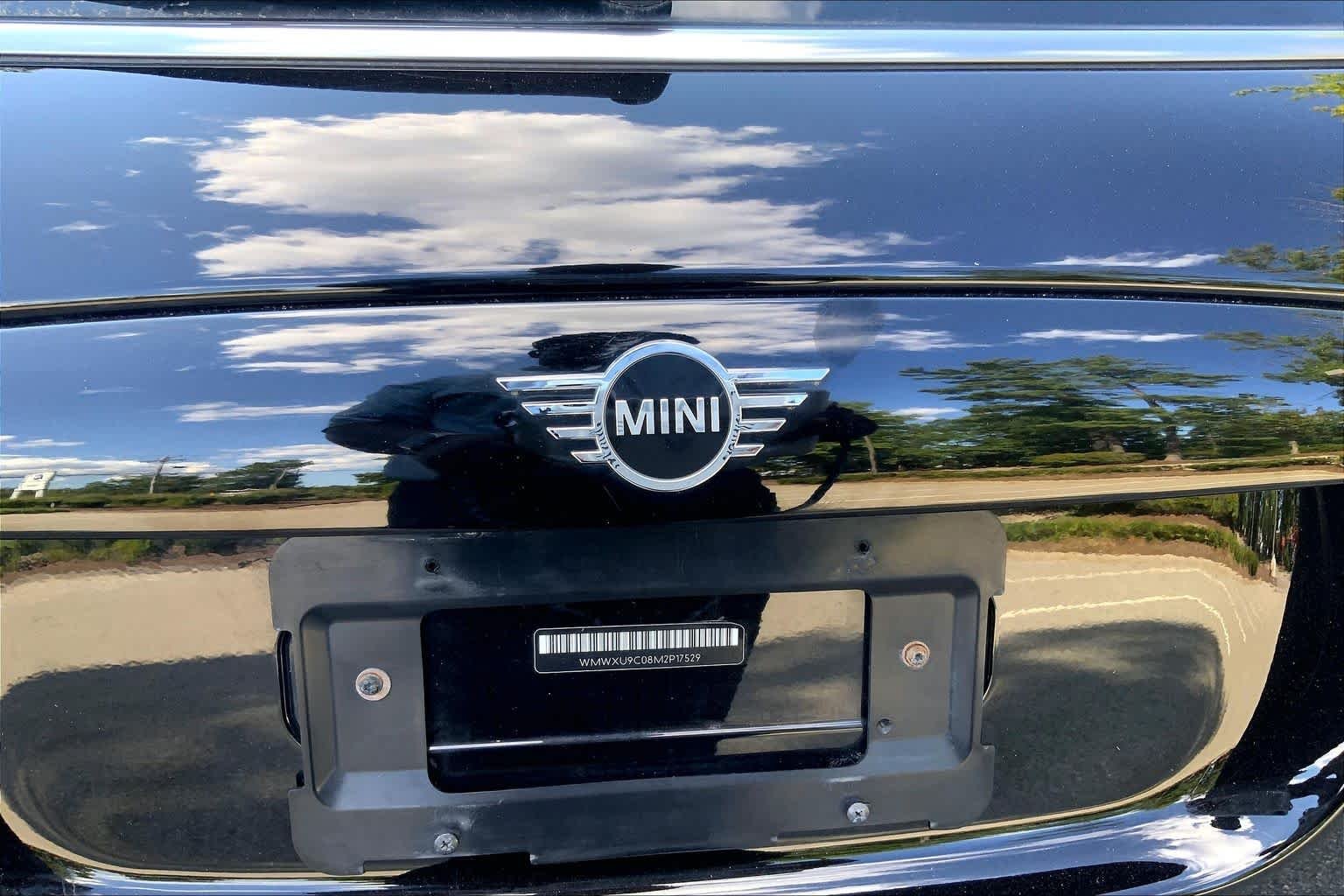 Used 2021 Midnight Black Metallic MINI Cooper S image 29