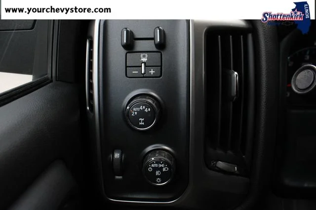 Used 2018 Gray Chevrolet LT image 22