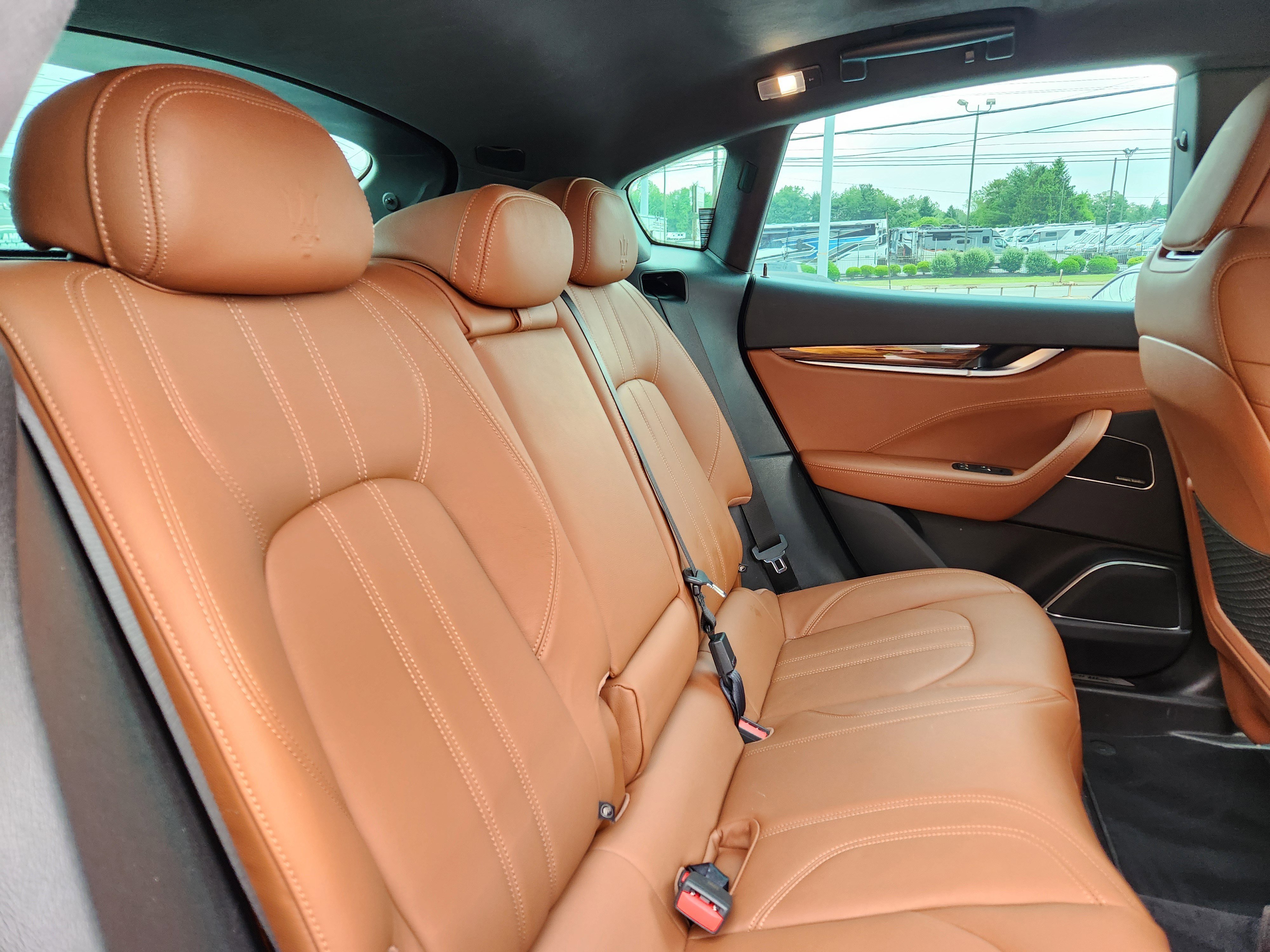 Used 2018 Nero Maserati GranSport image 15