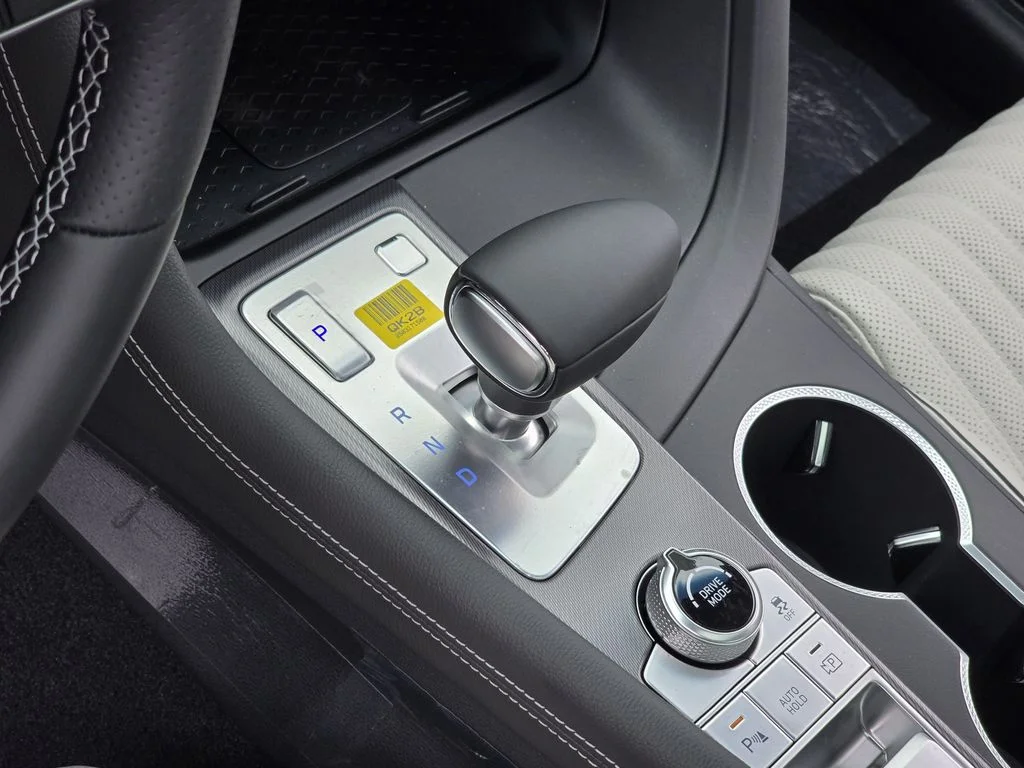 New 2026 Silver Genesis 3.3T Sport Prestige image 17