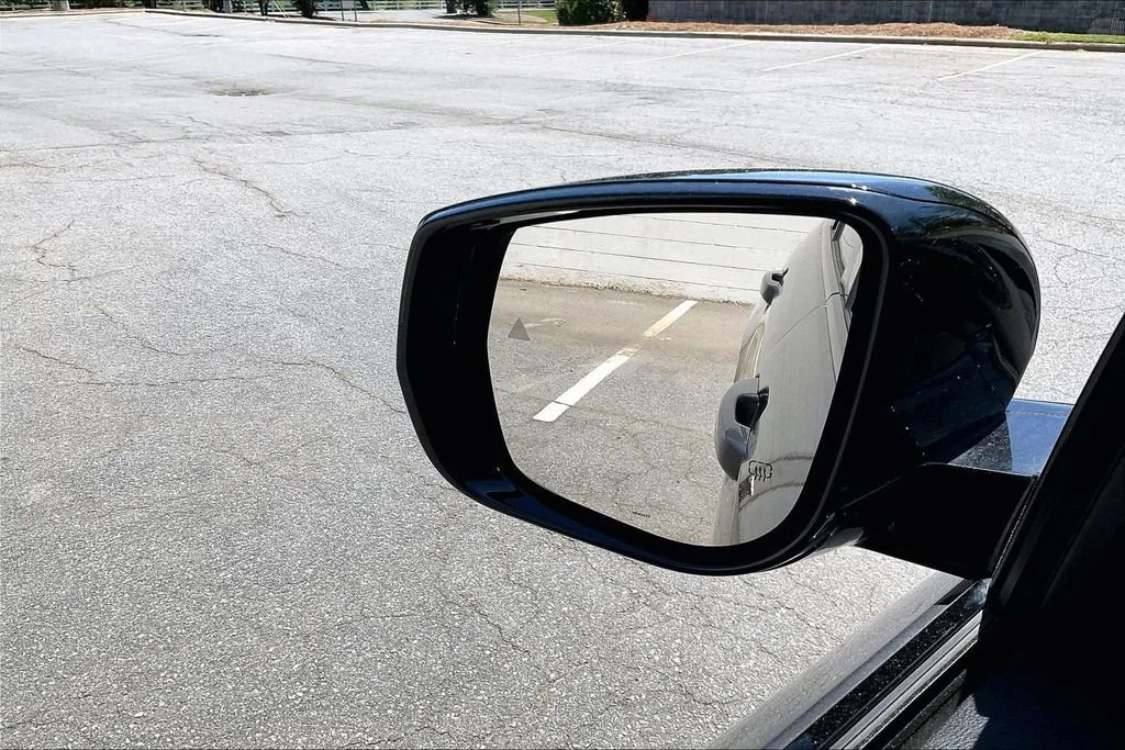 Used 2023 Gray Jeep Altitude 4x4 image 32