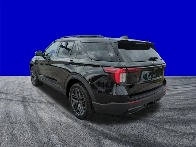 New 2026 Agate Black Metallic Ford ST-Line image 6