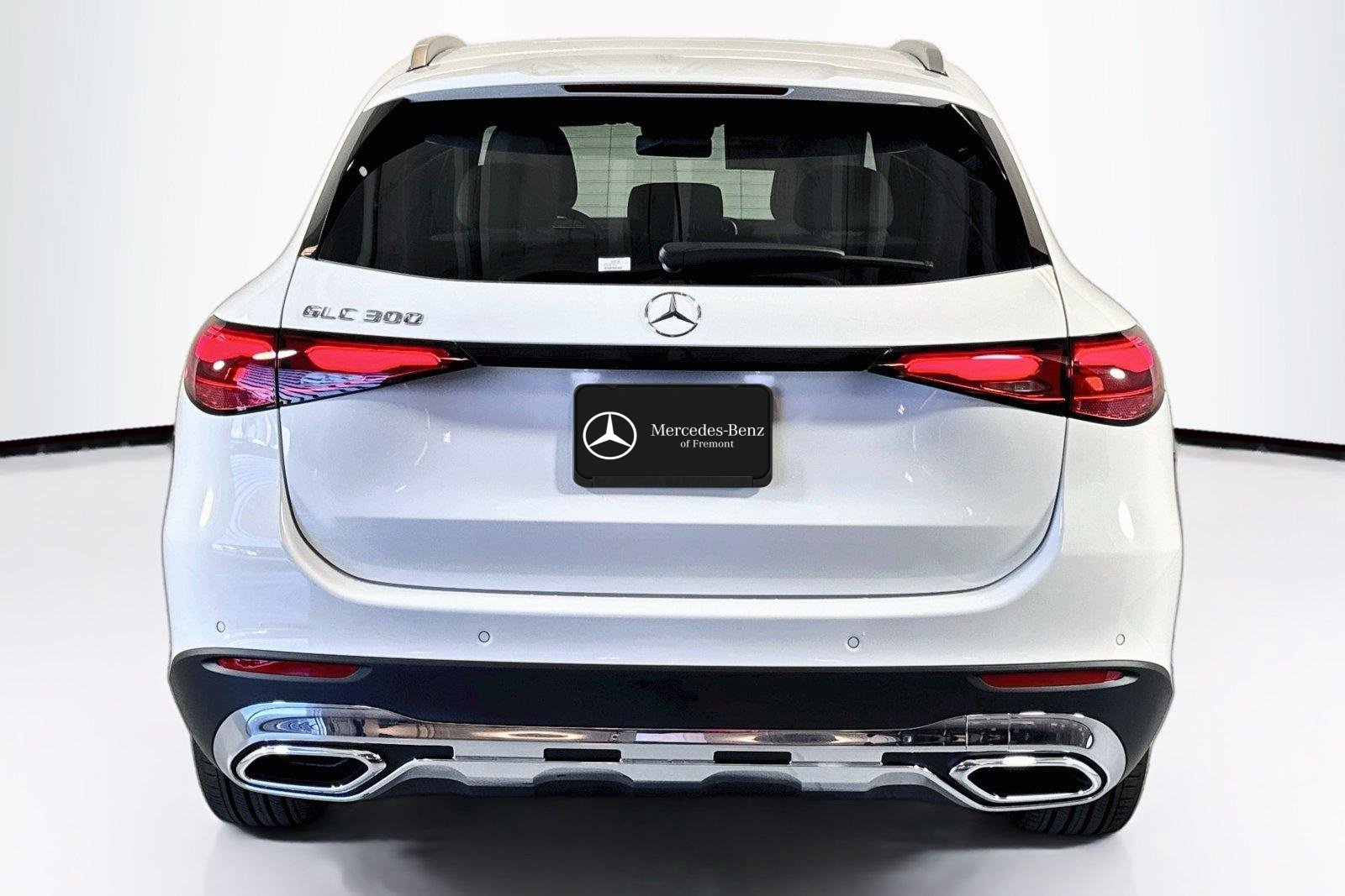 New 2026 Polar White Mercedes-Benz GLC 300 image 6
