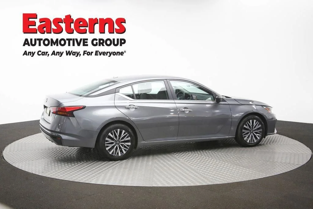 Used 2025 Gray Nissan 2.5 SV image 46