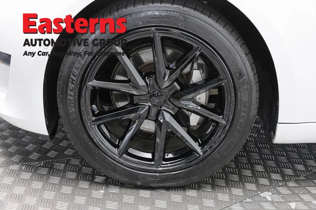 Used 2019 White Tesla Standard Range Plus image 26