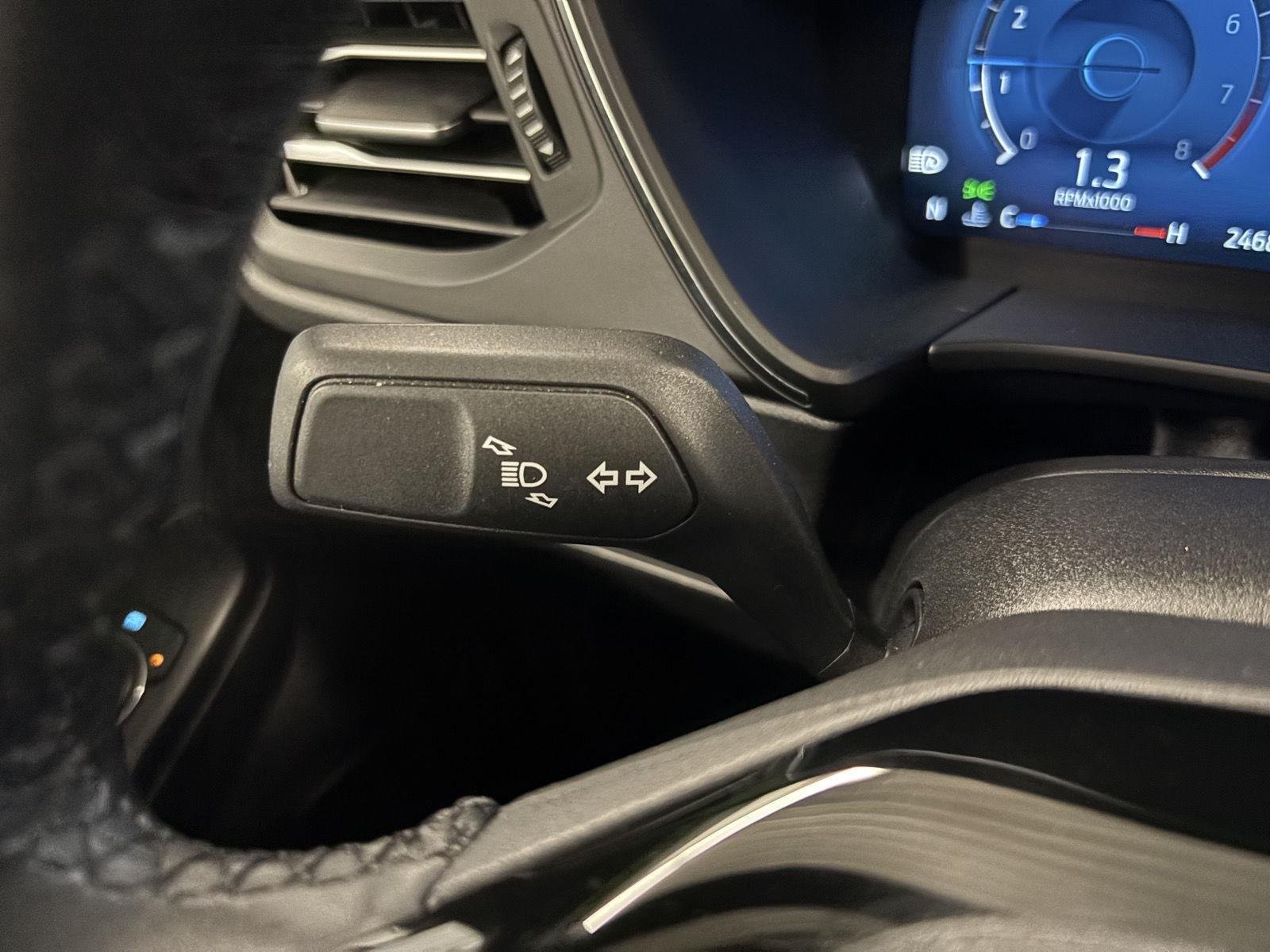 Used 2025 Carbonized Gray Metallic Ford Platinum image 14