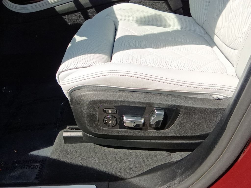 Used 2026 Aventurin Red Metallic BMW xDrive40i image 10