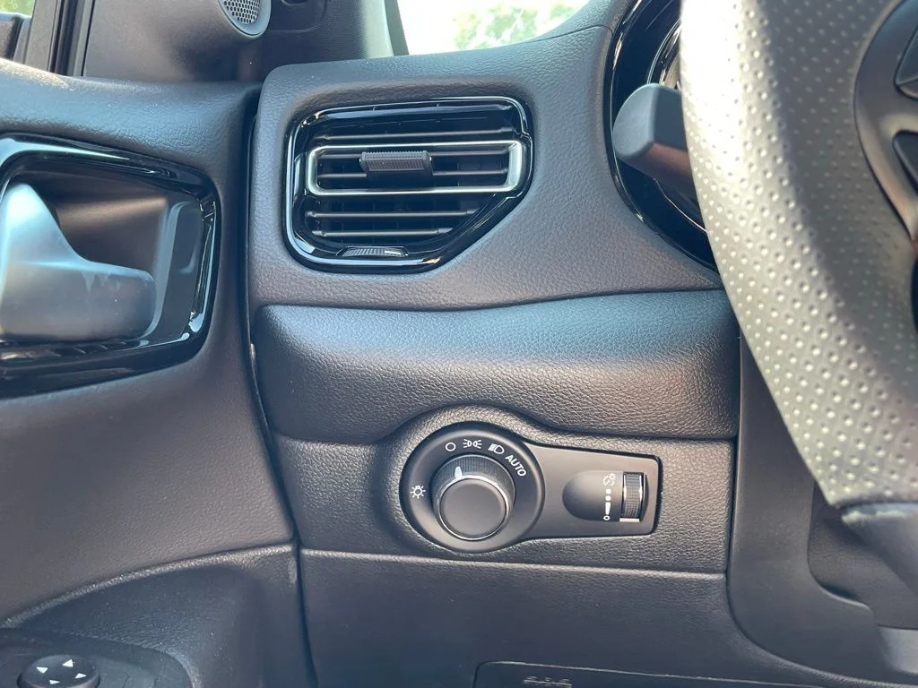 New 2025 DB Black Clearcoat Dodge Pursuit image 31