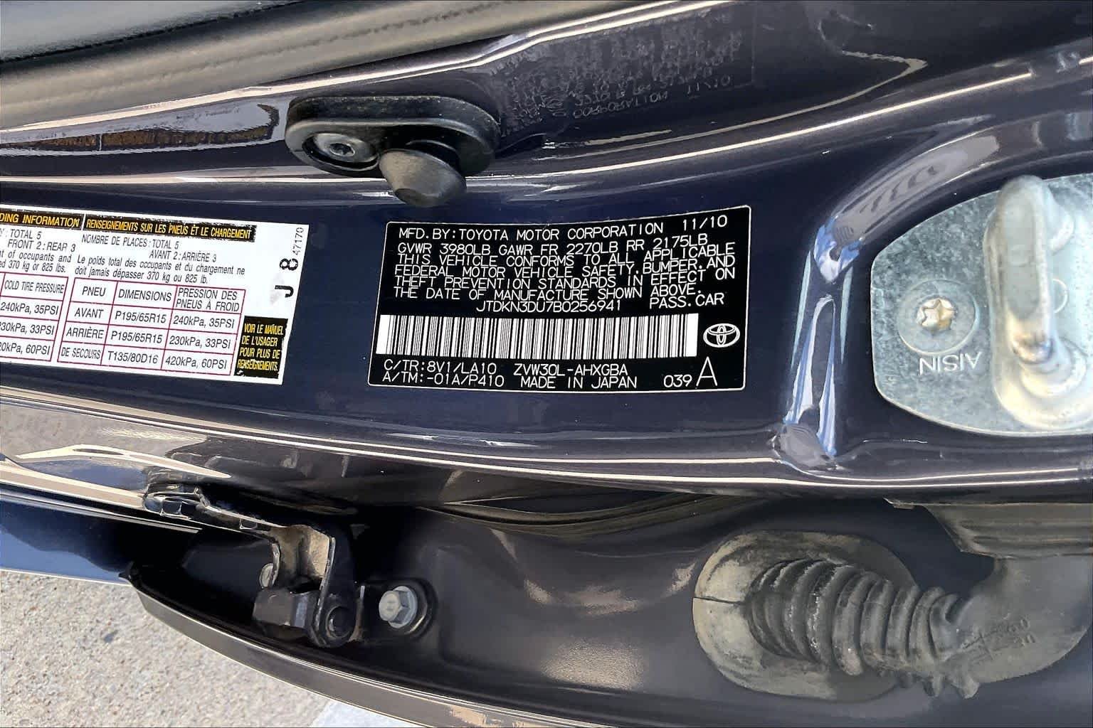 Used 2011 Winter Gray Metallic Toyota I image 35