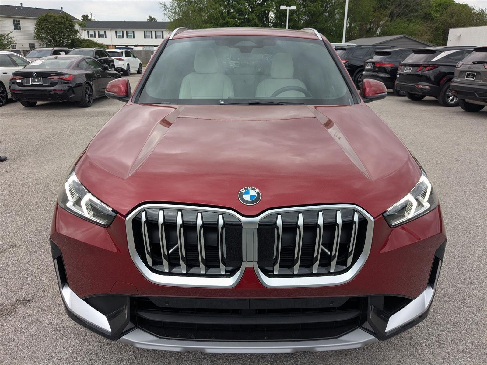New 2026 Vegas Red Metallic BMW xDrive28i image 2