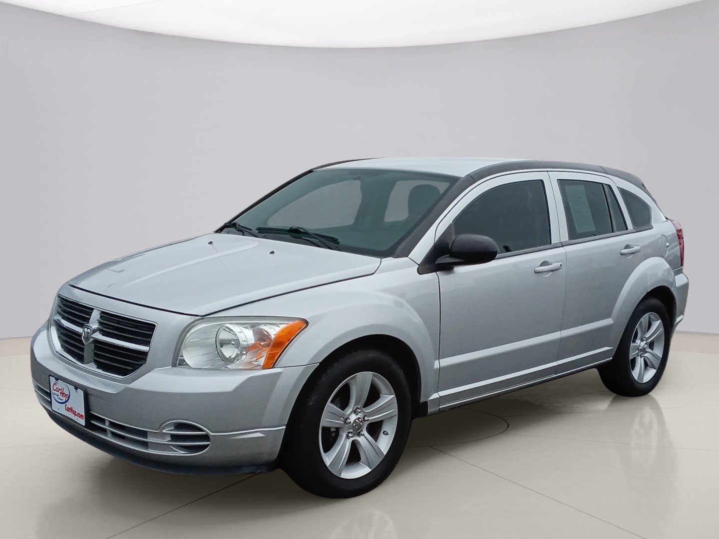 Used 2010 Silver Dodge SXT image 2