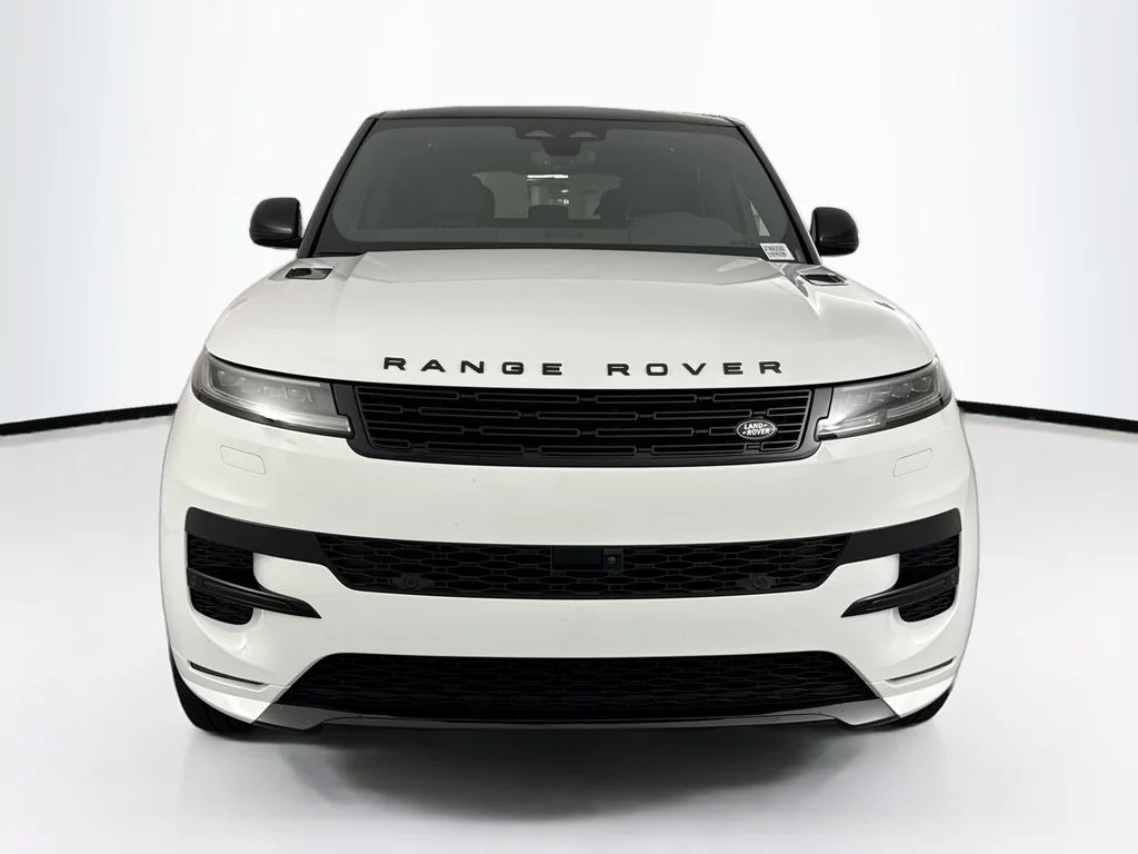 New 2026 Fuji White Land Rover Dynamic SE image 2
