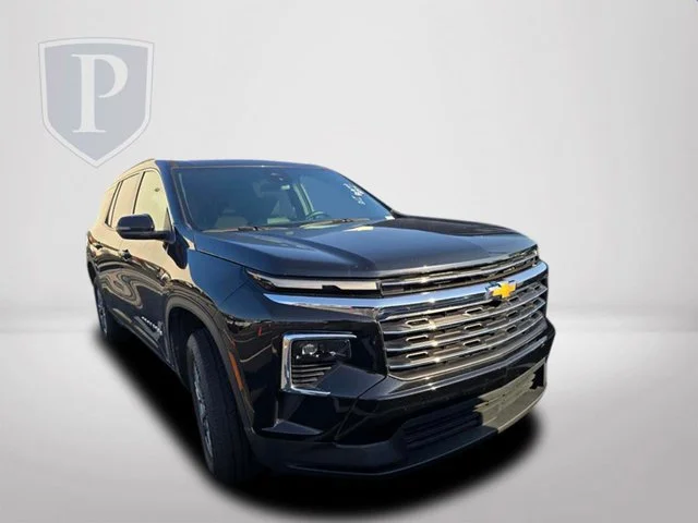 Used 2025 Mosaic Black Metallic Chevrolet LT image 15