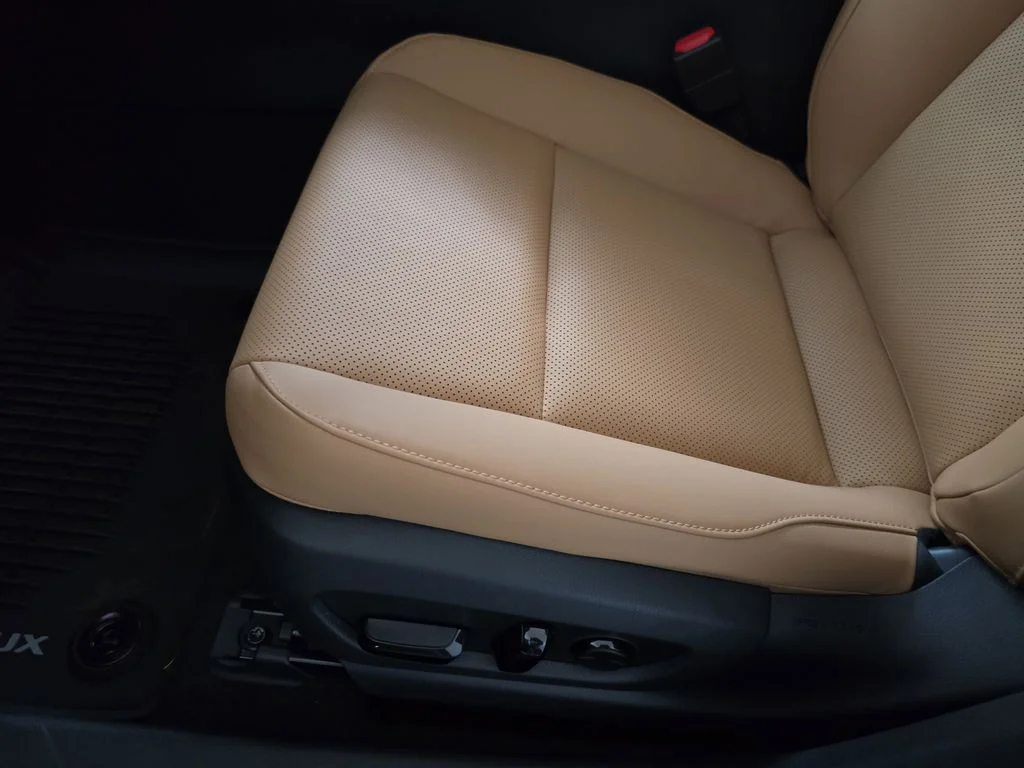 New 2026 Black Lexus 300h Premium image 27