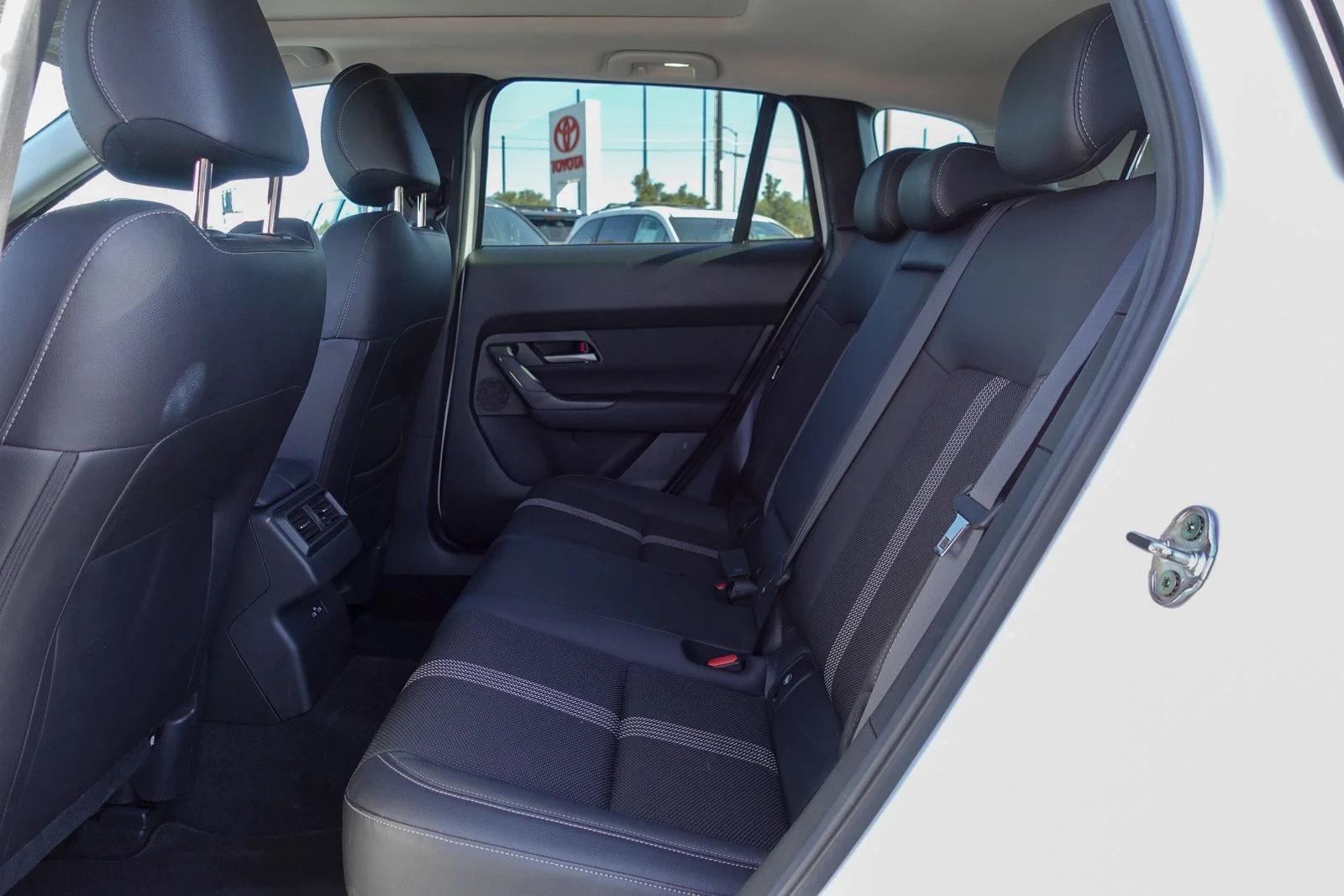 Certified Used 2025 Wind Chill Pearl Mazda 2.5 S Premium Package image 14