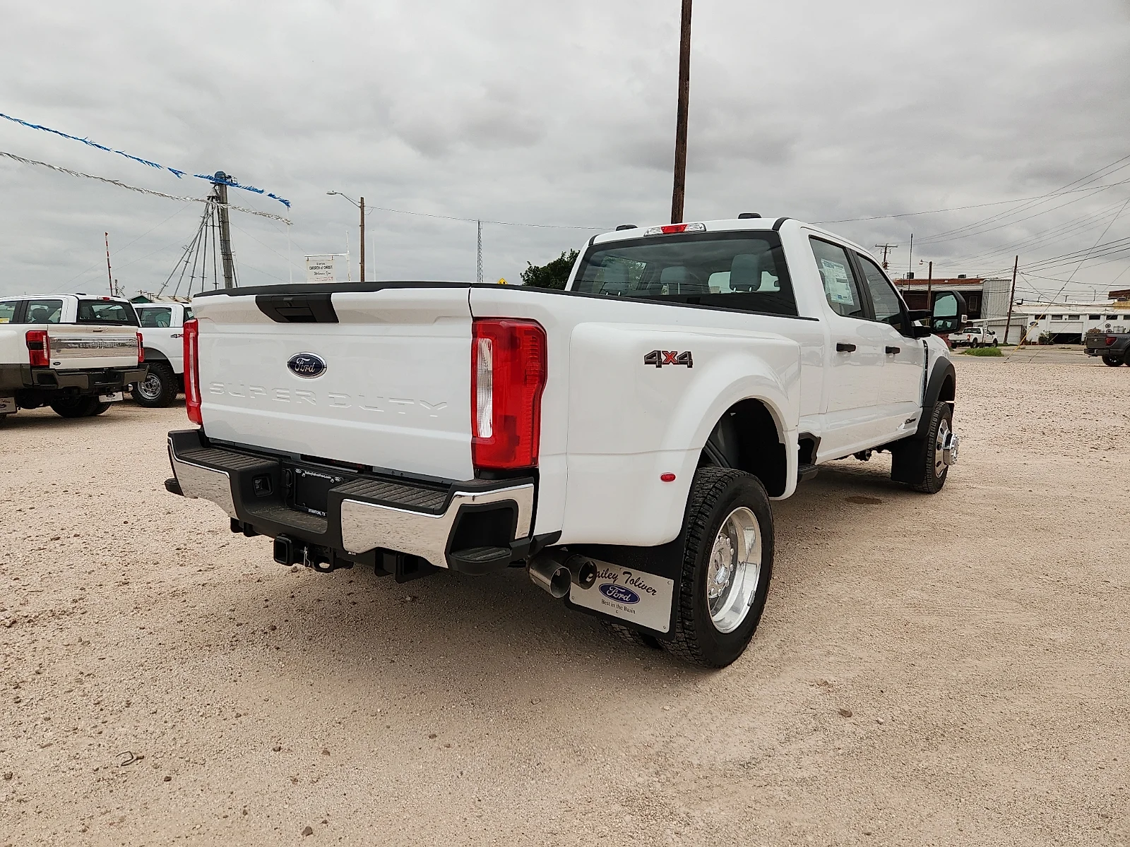 New 2026 Oxford White Ford F-450® XL image 7