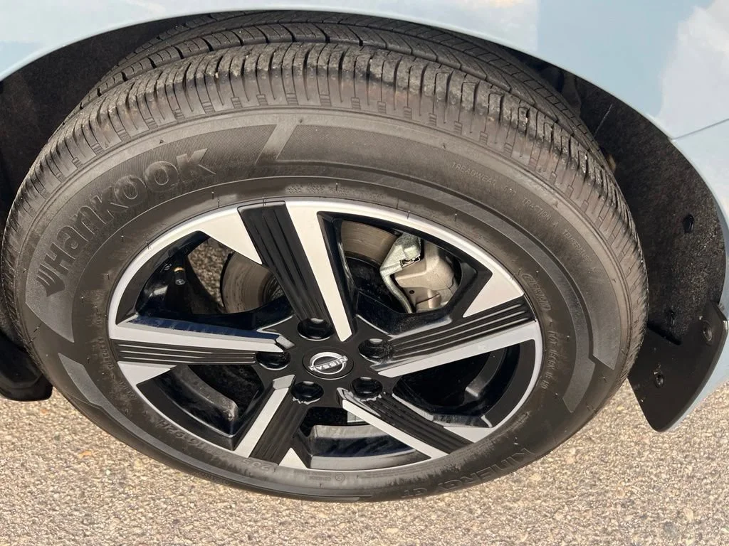 Used 2025  Nissan SV image 30