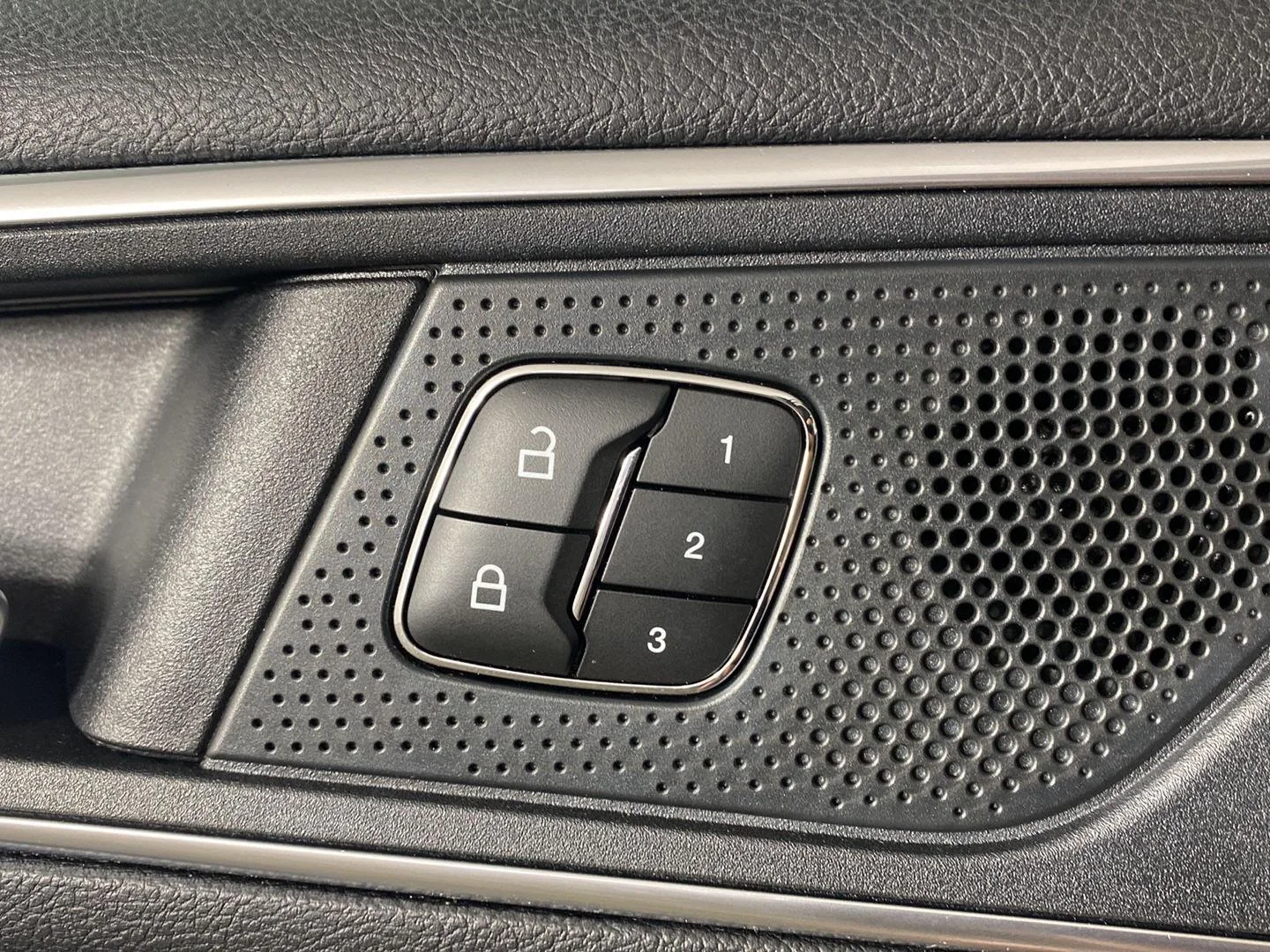 Used 2024 Agate Black Ford Titanium image 15