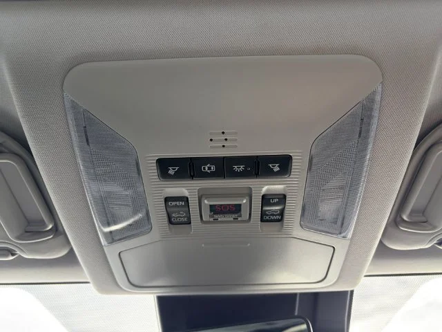 Used 2019 Gray Toyota XLE Premium image 20