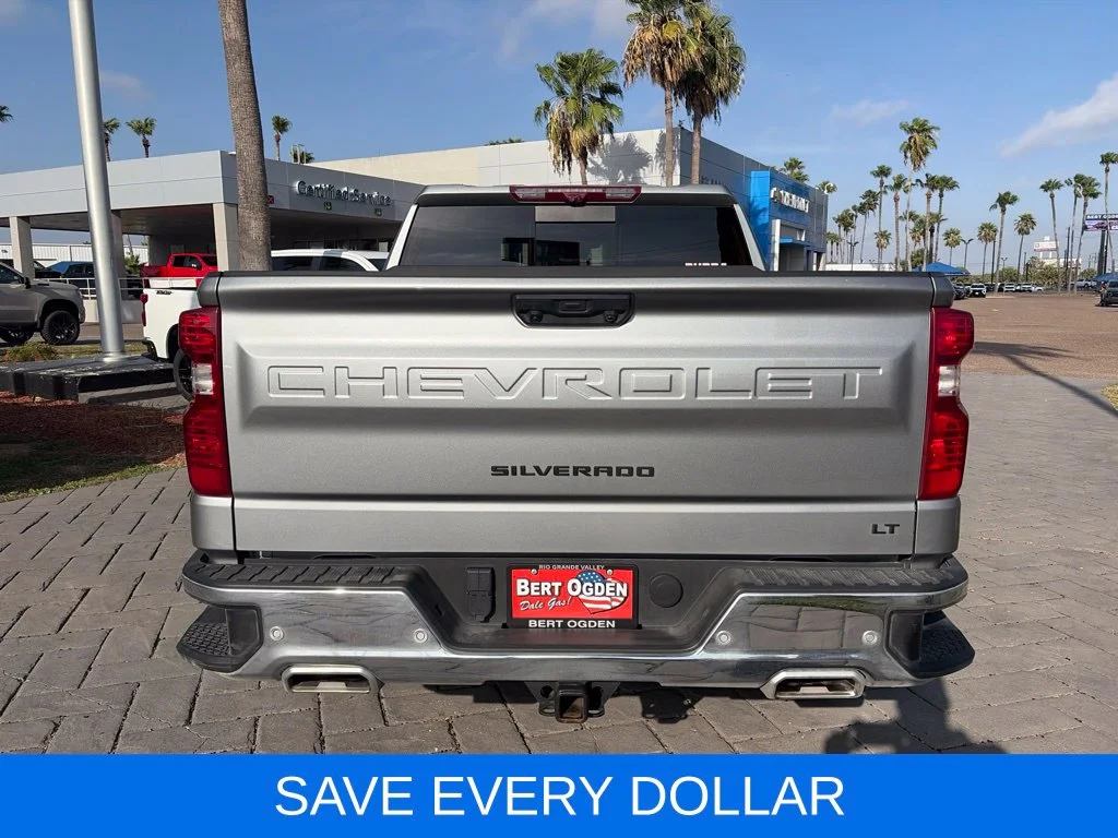 Used 2025 Gray Chevrolet LT image 5