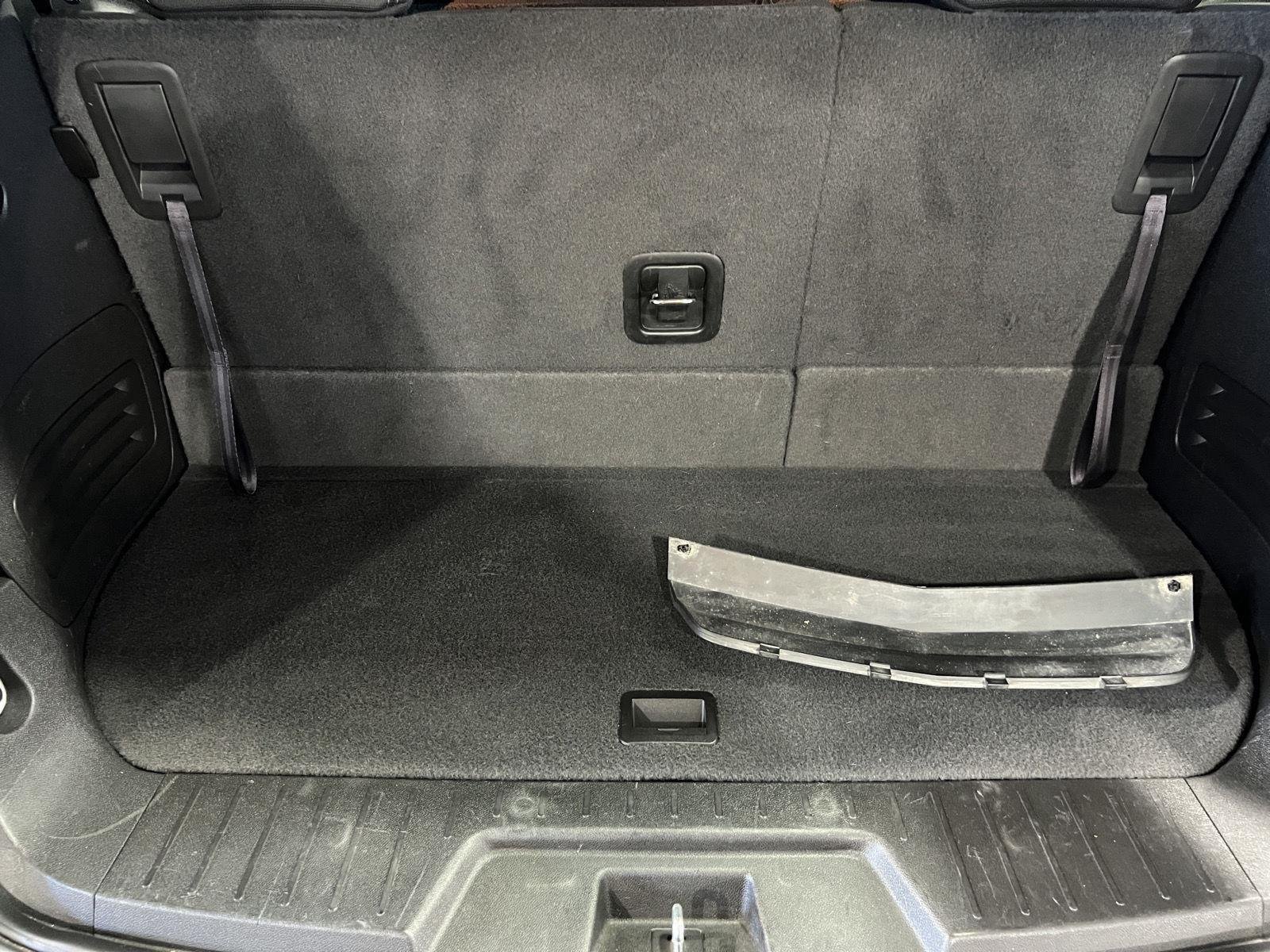 Used 2014 Black Granite Metallic Chevrolet LT image 16