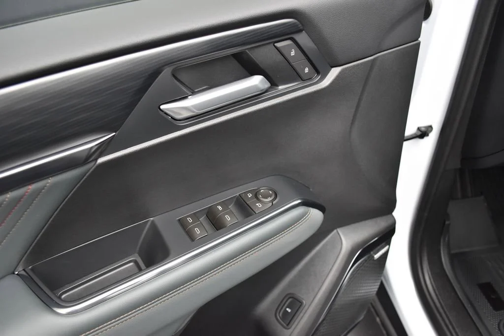 2026 GMC Acadia AT4 - Photo 24