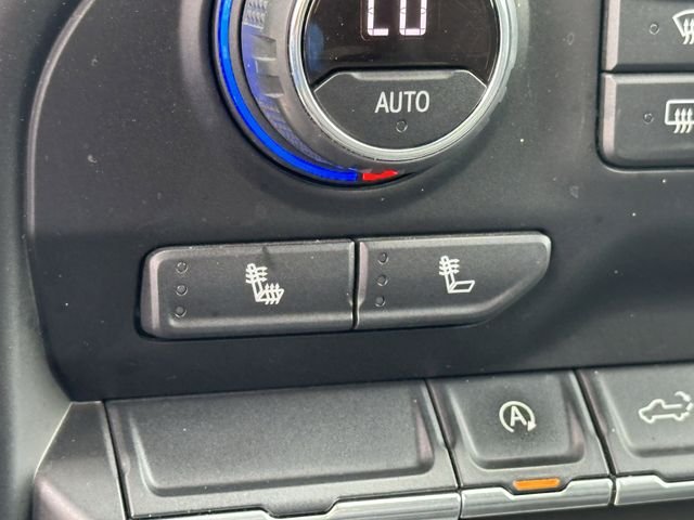 Used 2021 White Chevrolet LT image 22