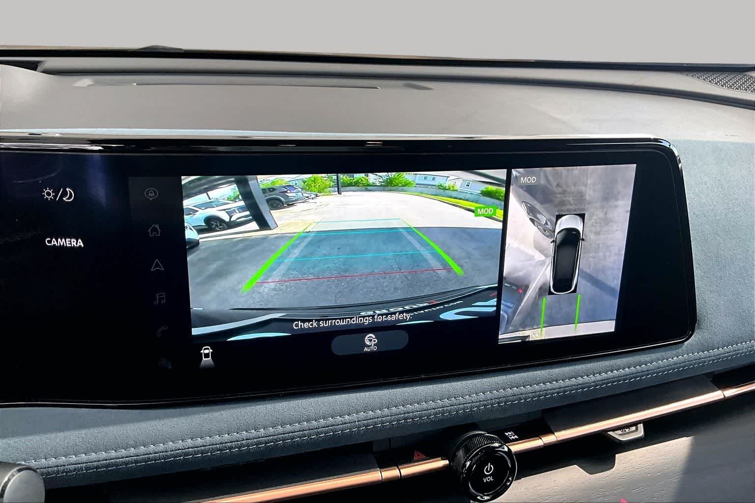 Used 2024 Black Diamond Pearl Nissan PLATINUM+ image 26