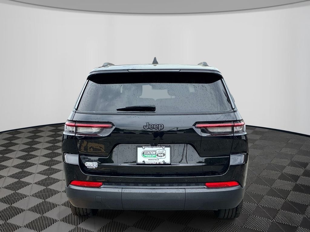 Used 2024 Black Jeep Altitude X image 6