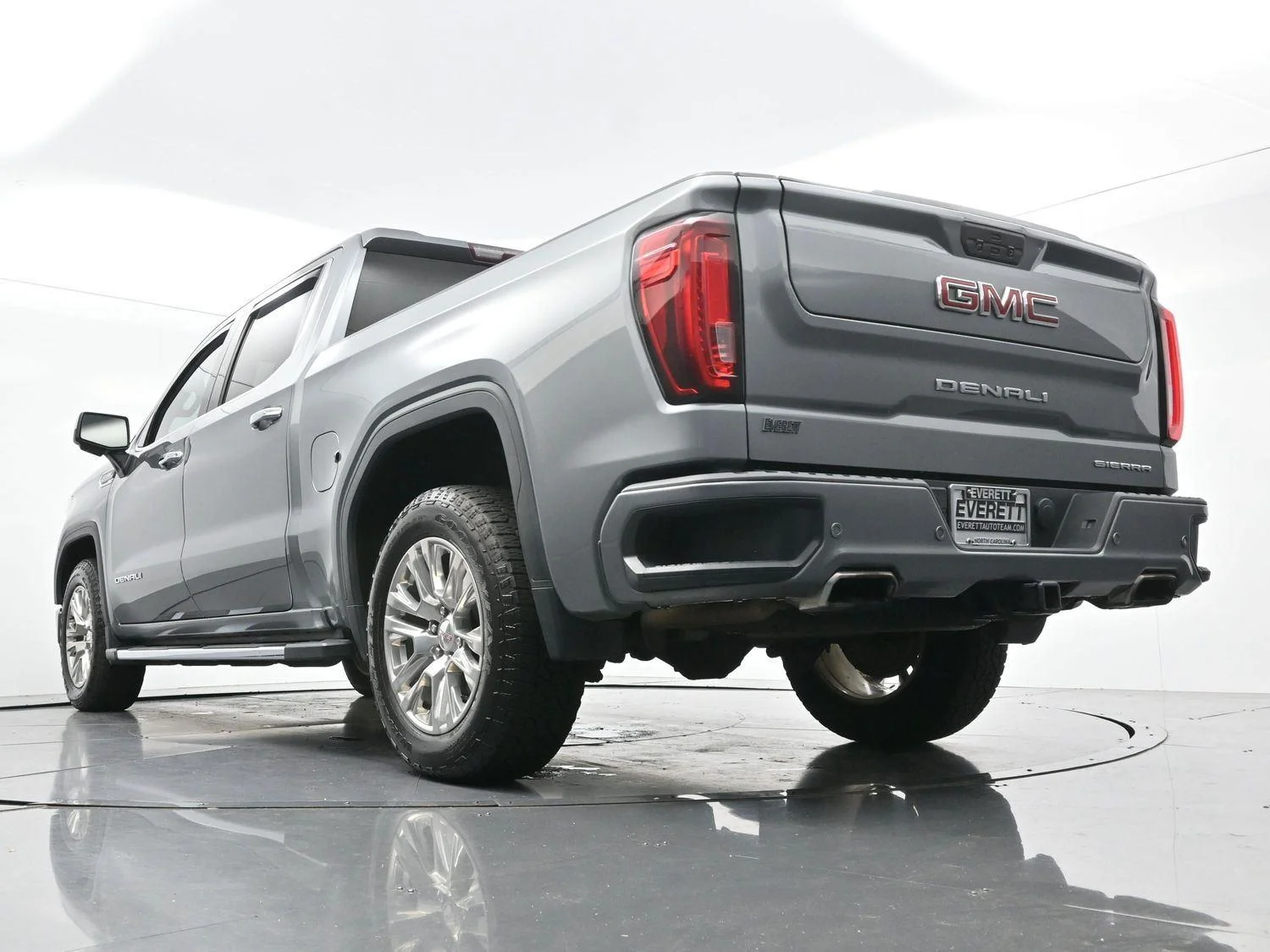 Used 2020 SATIN STEEL METALLIC GMC Denali image 50