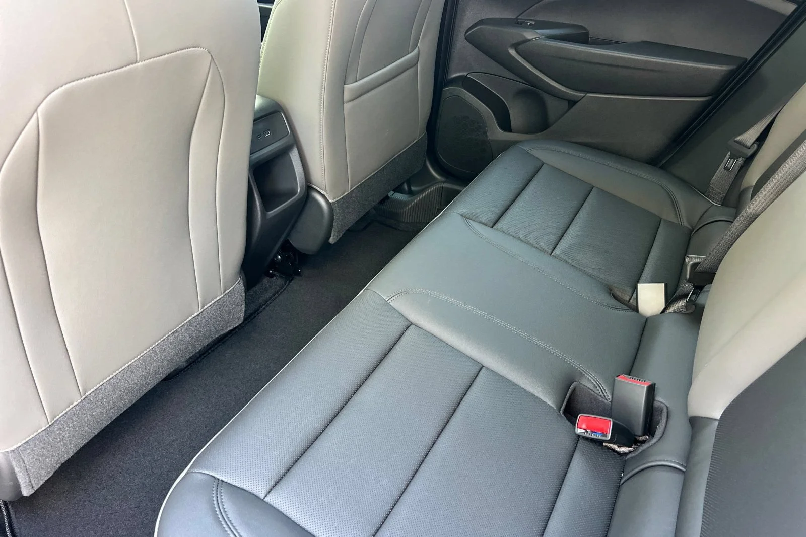 New 2026 Cacti Green Chevrolet ACTIV image 12
