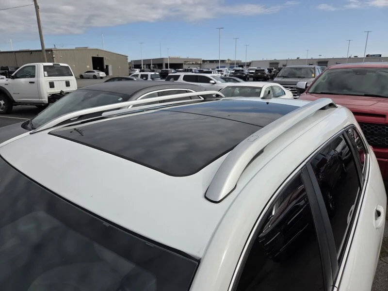 Used 2016 WHITE JEEP FWD 4DR LIMITED image 6