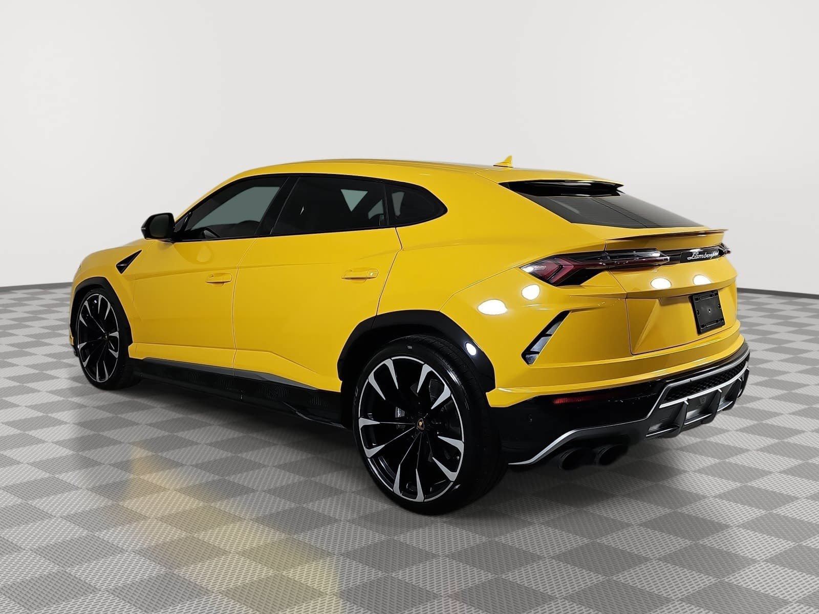 Used 2020  Lamborghini Base image 6