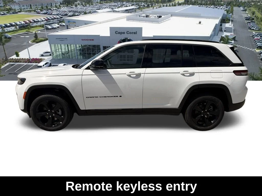 New 2026 Bright White Clear-Coat Exterior Paint Jeep Limited image 8