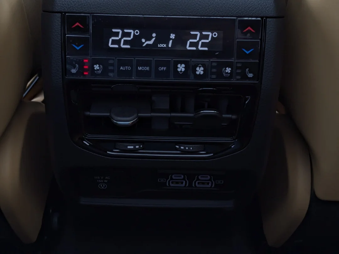 New 2025 Black Jeep Summit Reserve - - 4x4 - Panoramic Sunroof - Palermo Leather - McIntosh Audio & More! image 32