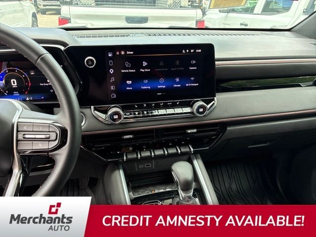 Used 2025 White Chevrolet Z71 image 10