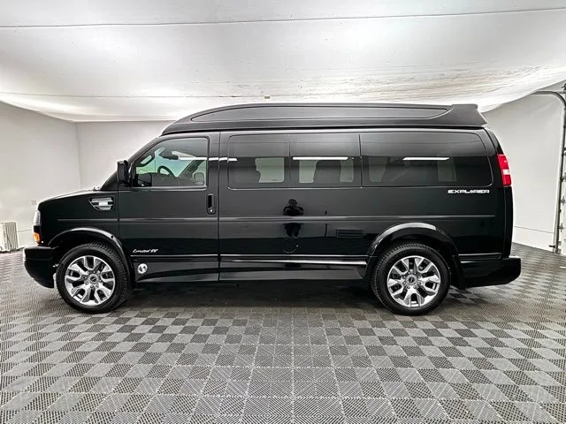 Used 2025 Onyx Black GMC Explorer Limited SE image 15