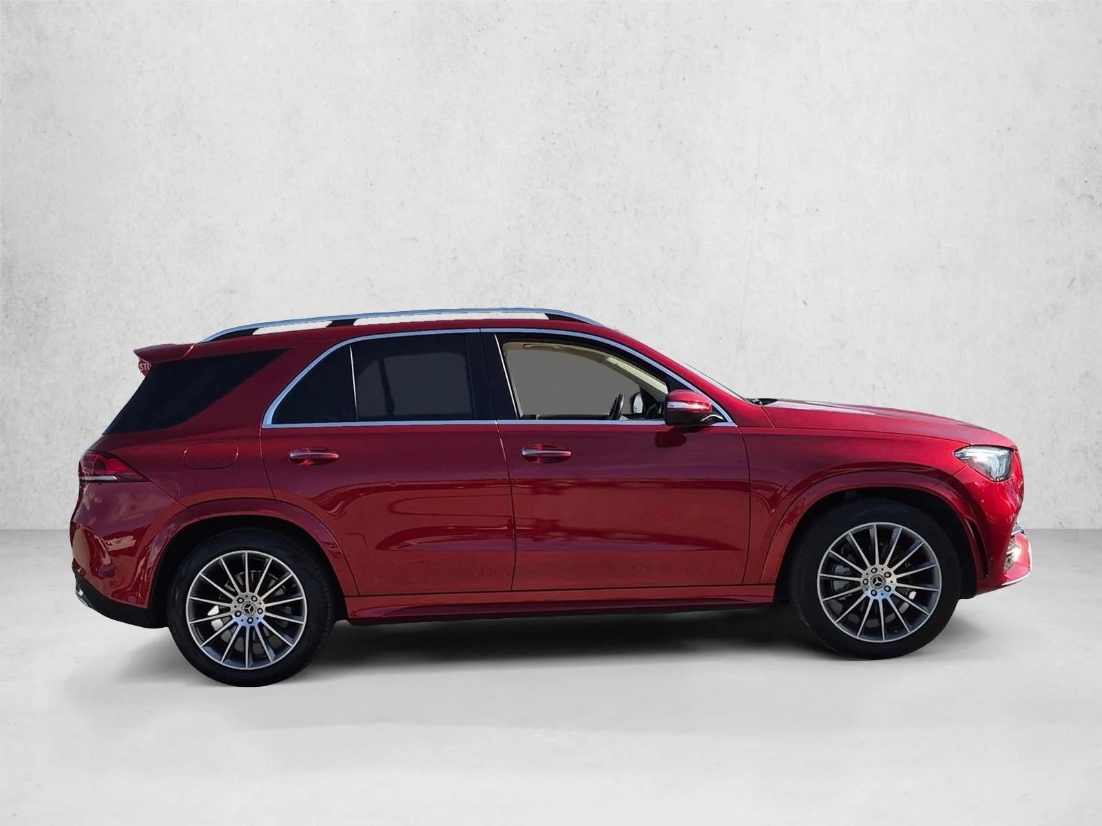 Used 2022 Manufaktur Cardinal Red Metallic Mercedes-Benz GLE 350 image 4