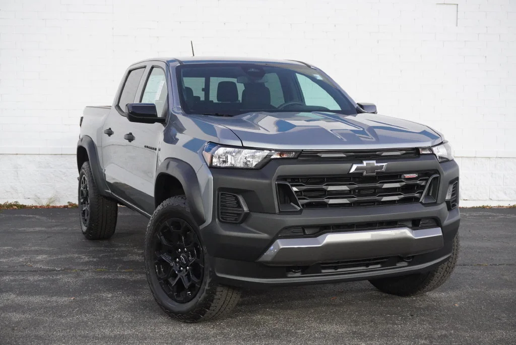 New 2026 Sterling Gray Metallic Chevrolet Trail Boss image 4