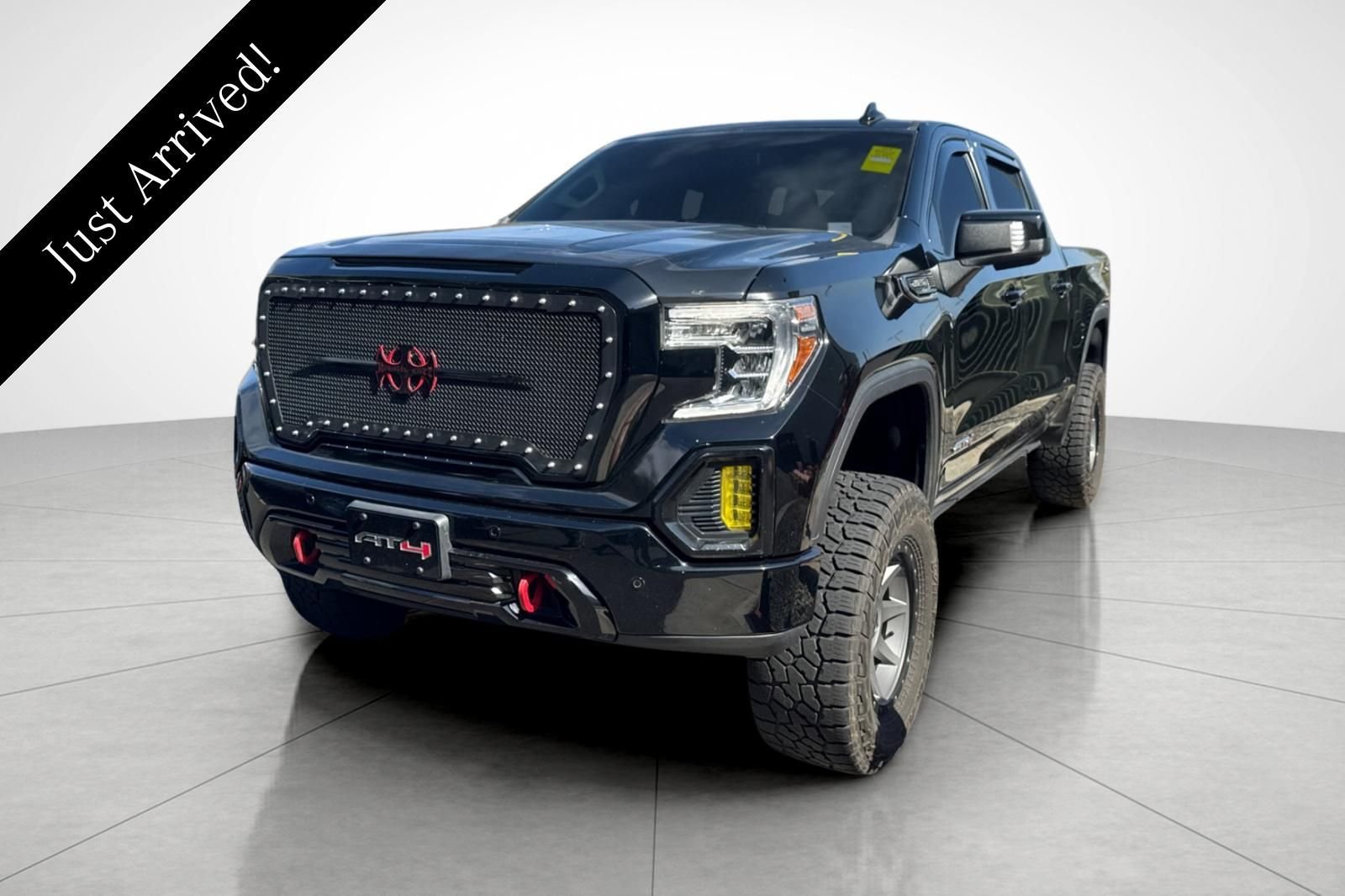 Used 2020 Black GMC AT4 image 1