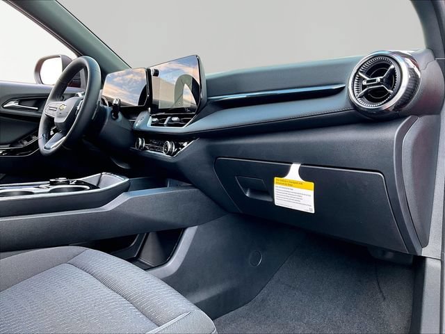 2027 Chevrolet Equinox LT - Photo 9