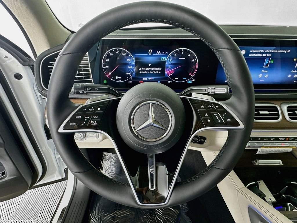 New 2026 MANUFAKTUR Moonlight White Metallic Mercedes-Benz GLE 450 image 11