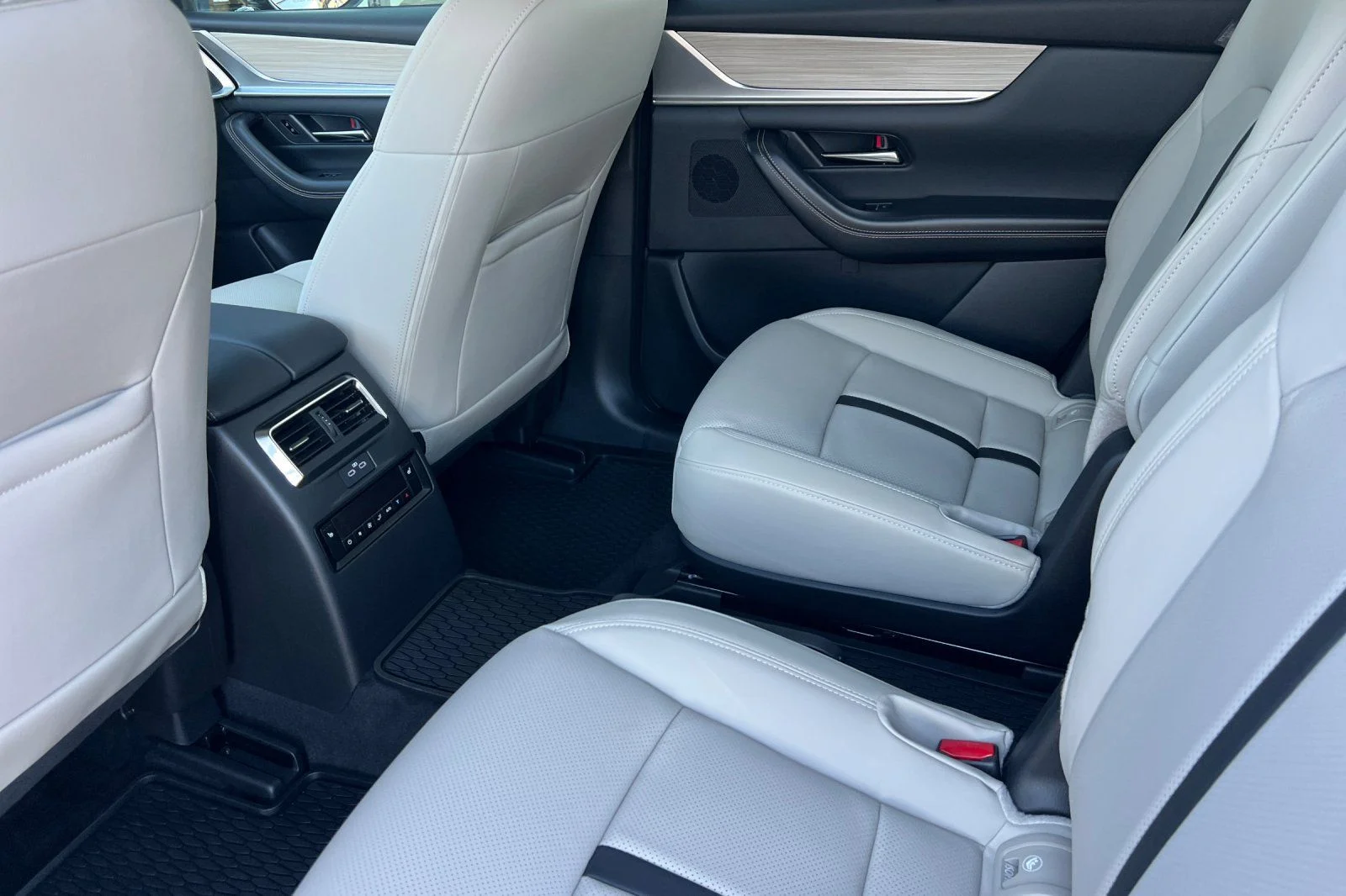 New 2026 Artisan Red Premium Mazda 3.3 Turbo Premium Sport AWD image 9