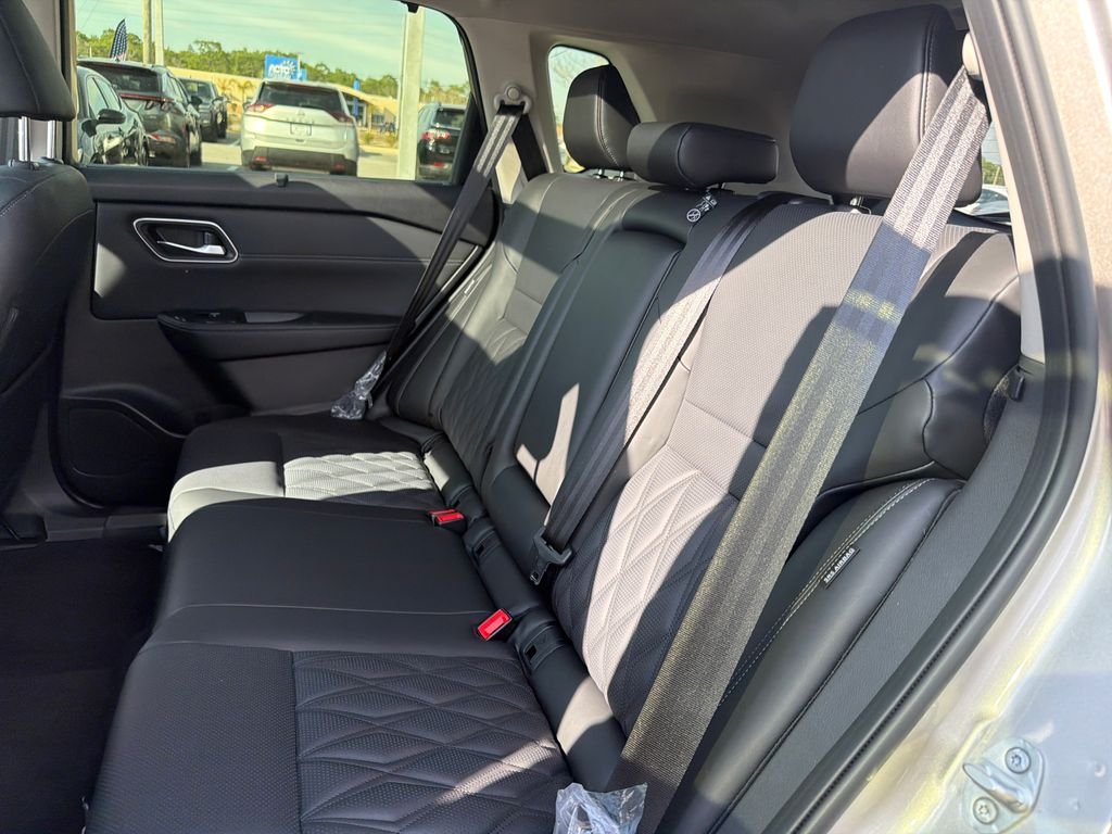 New 2026 Nissan Rogue Platinum 4D Sport Utility