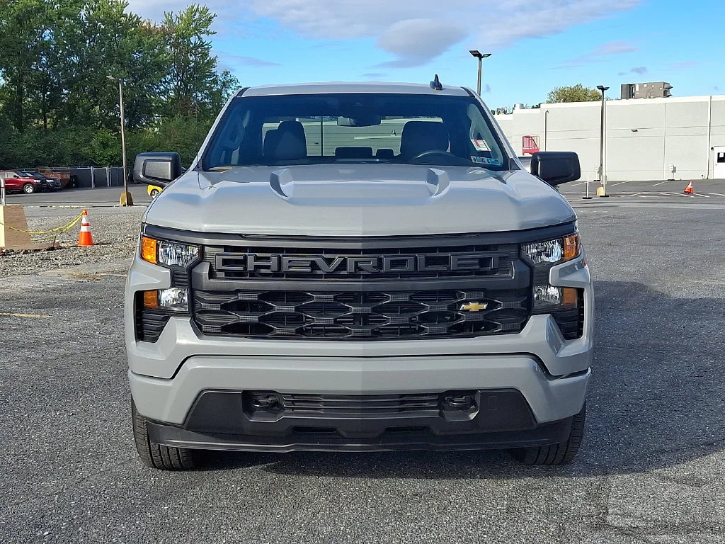 Used 2025 Slate Gray Metallic Chevrolet Custom image 2