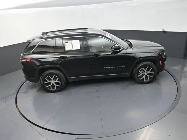 Used 2023 Black Jeep Limited image 18