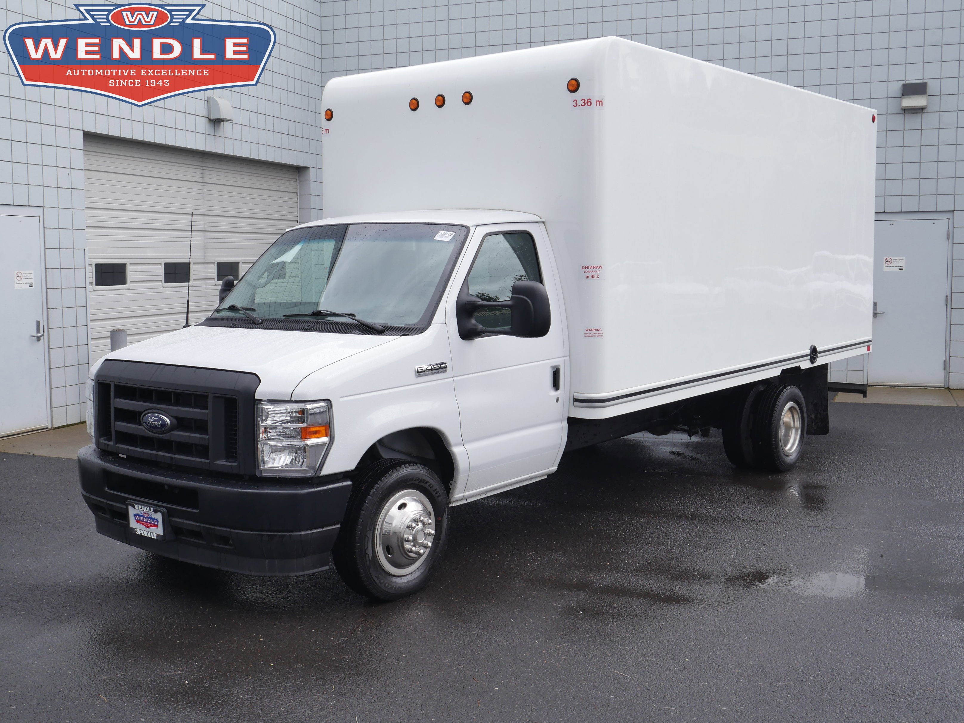 2025 Ford E-Series DRW E-450 Super Duty 176 in WB's photo